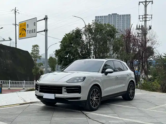 PORSCHE CAYENNE