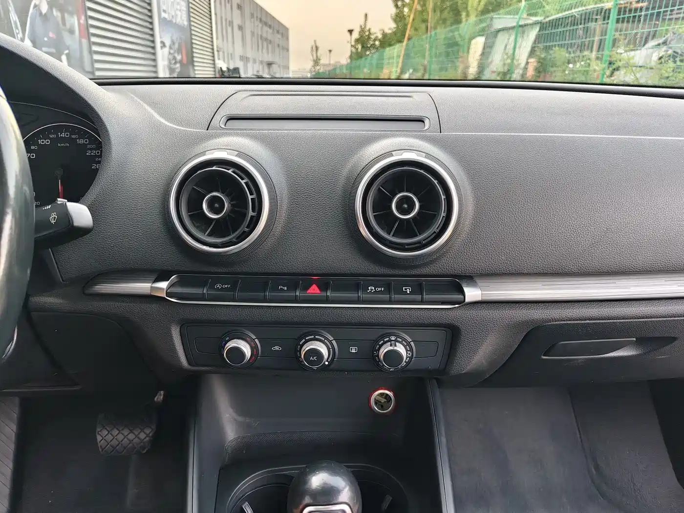 Audi A3 2016 Limousine 35 TFSI Leadership фото 7