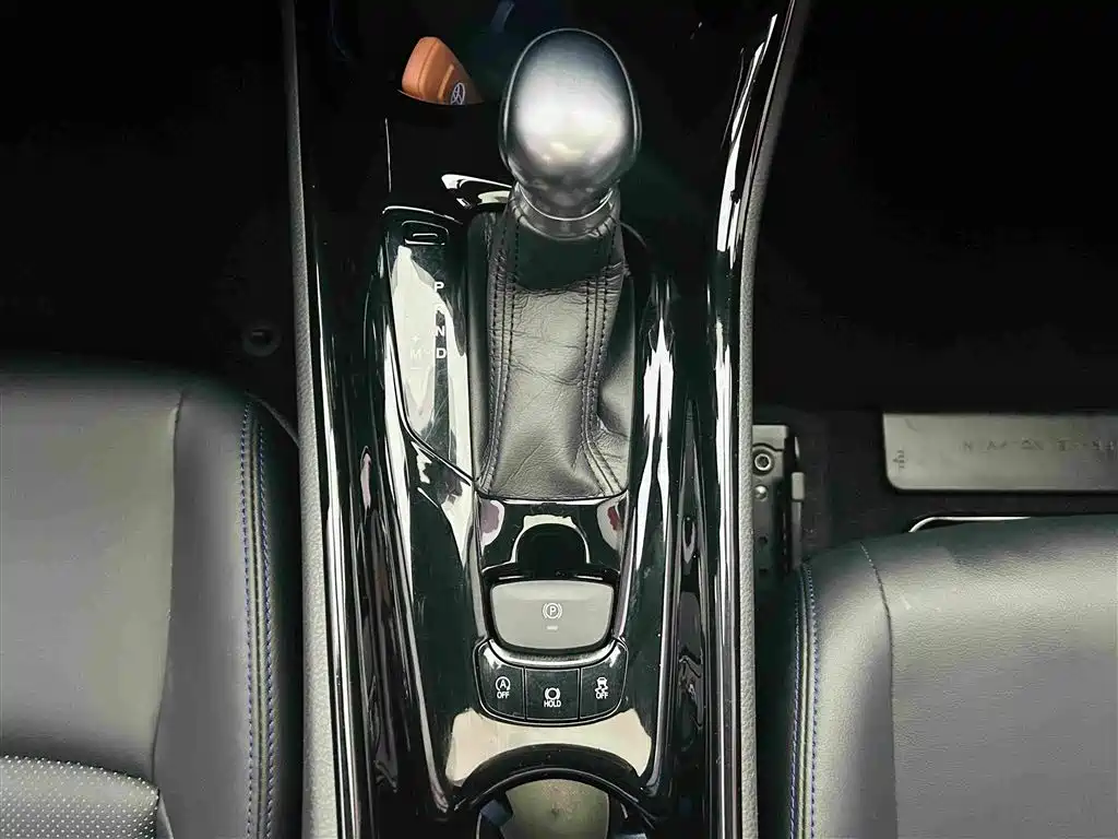 Toyota C-HR 2020 2020 Model 2.0L Leading