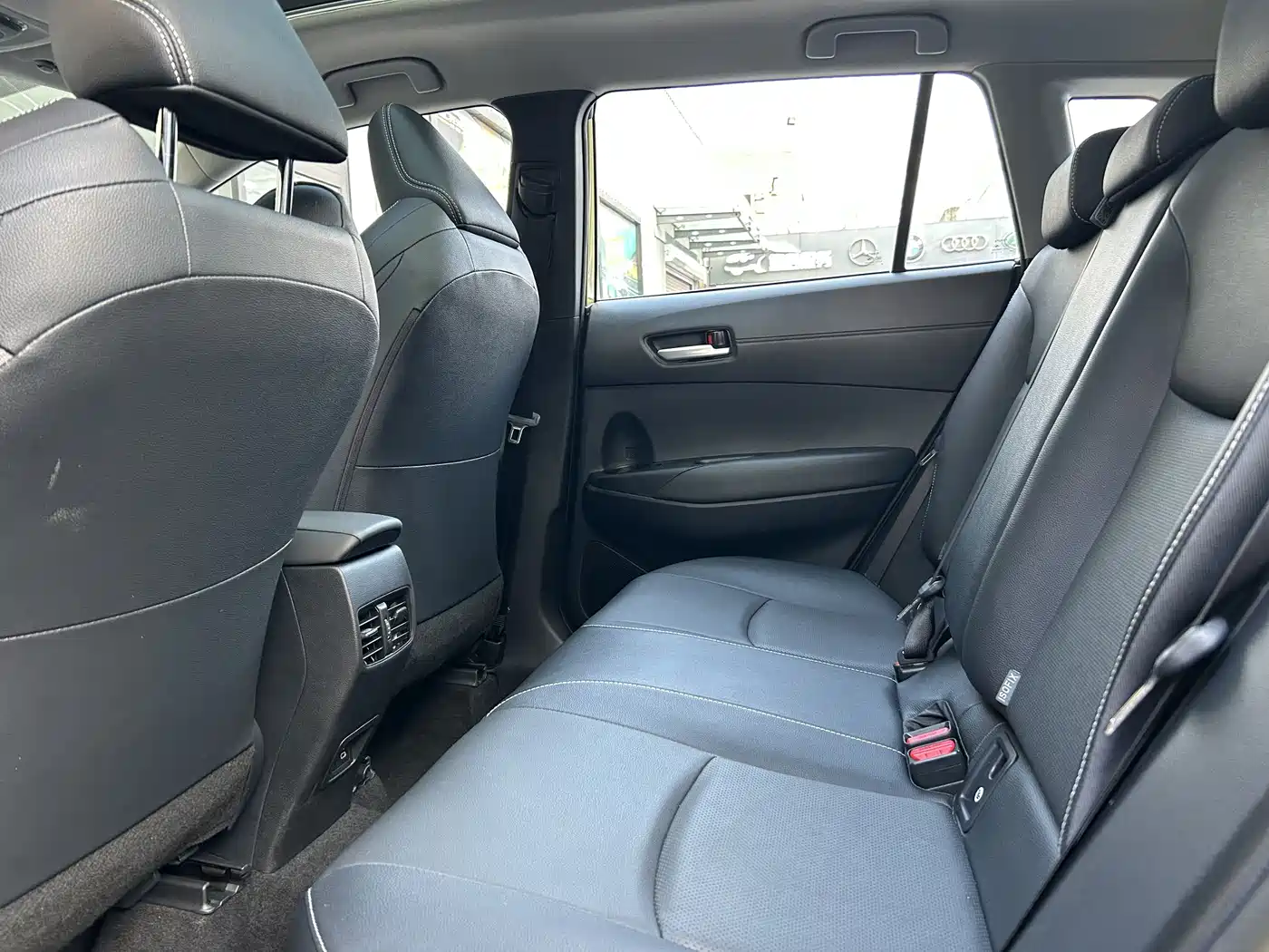 Toyota Frontlander 2023 2.0L Smart Hybrid Dual Engine Prestige Edition фото 16