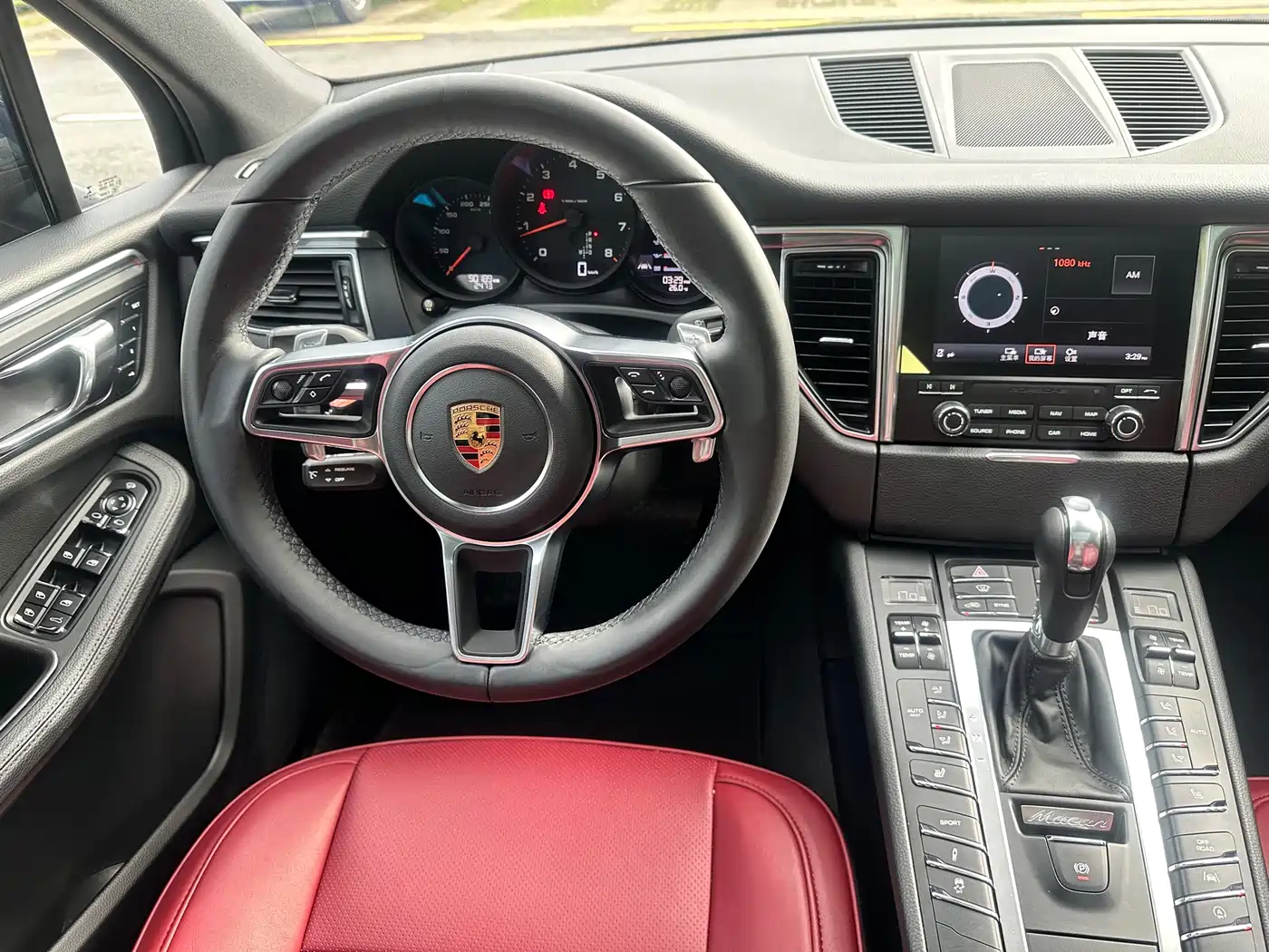 Porsche Macan 2017 Macan 2.0T фото 13