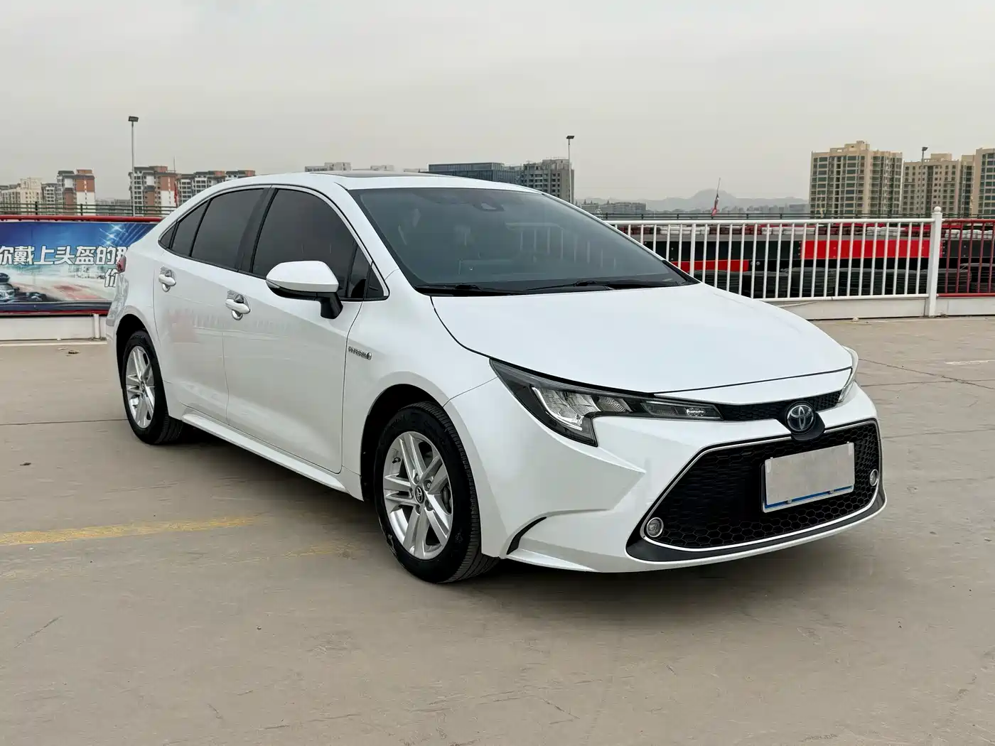 Toyota Levin 2021 Dual Engine 1.8H E-CVT Luxury Edition фото 3