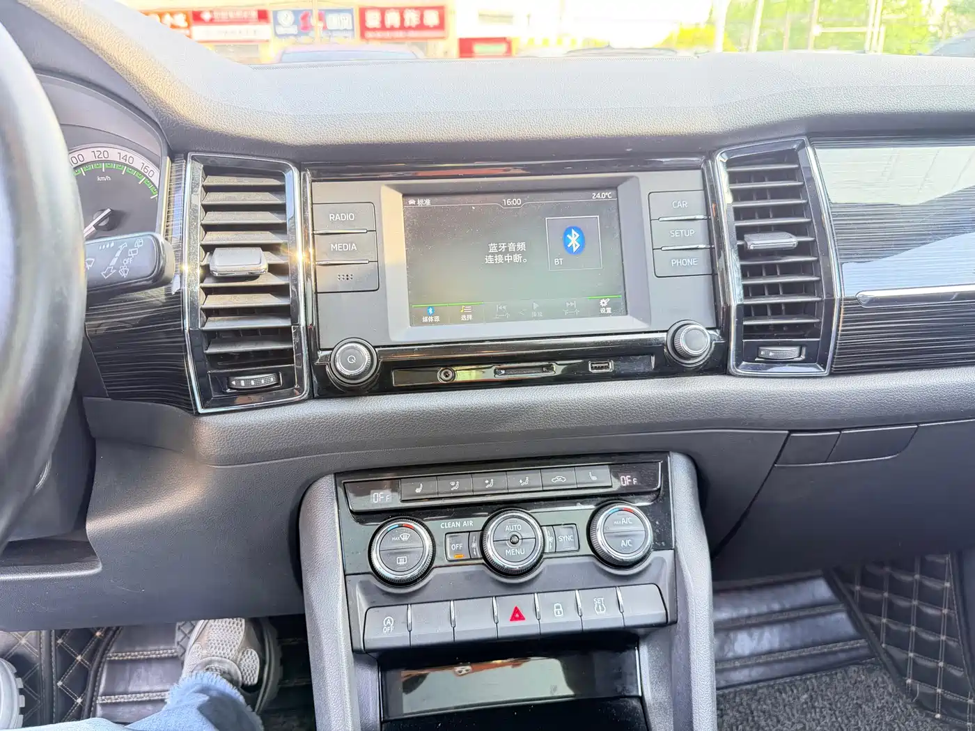 Škoda Kodiaq 2017 TSI330 7-seater 2WD Luxury Edition фото 9