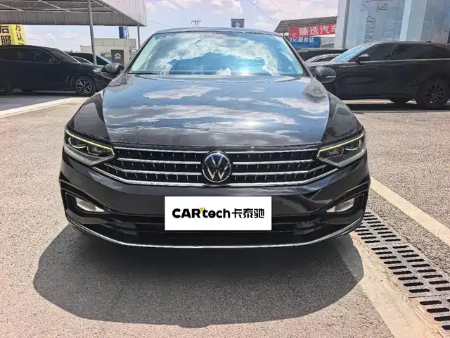 Volkswagen Magotan 2023 2 Million Units Anniversary Edition 330TSI DSG Leading Type — фото 2