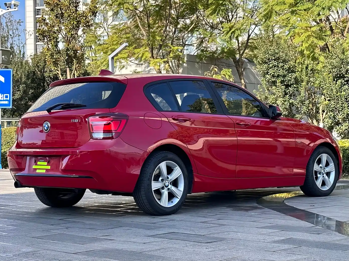 BMW 1 Series (Import) 2013 Facelift 118i Sport Model фото 12
