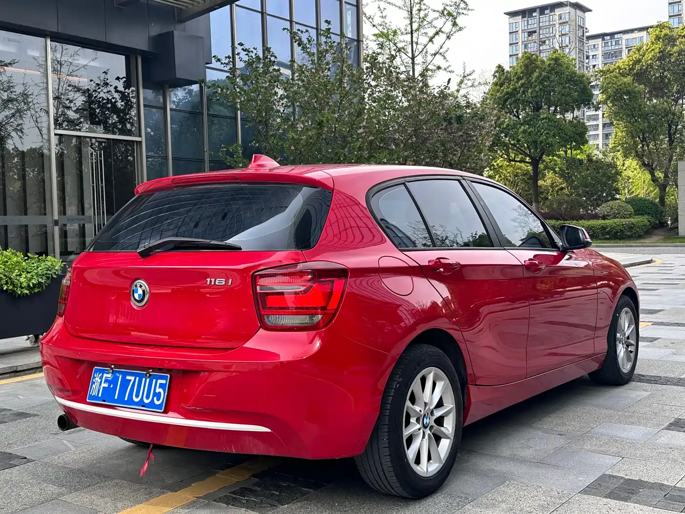 BMW 1 Series (Import) 2013 Facelift 116i Urban Model фото 4