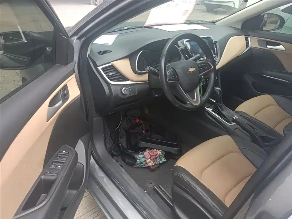 CHEVROLET CRUZE