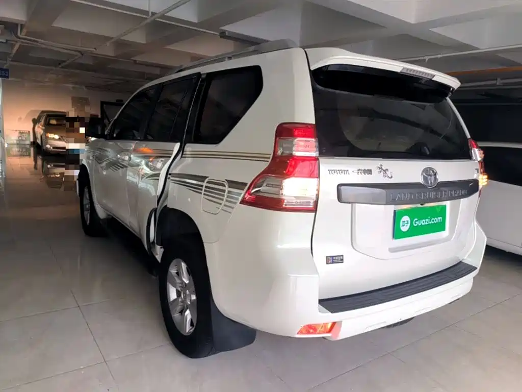 Toyota Prado 2015 2.7L Automatic Luxury фото 5