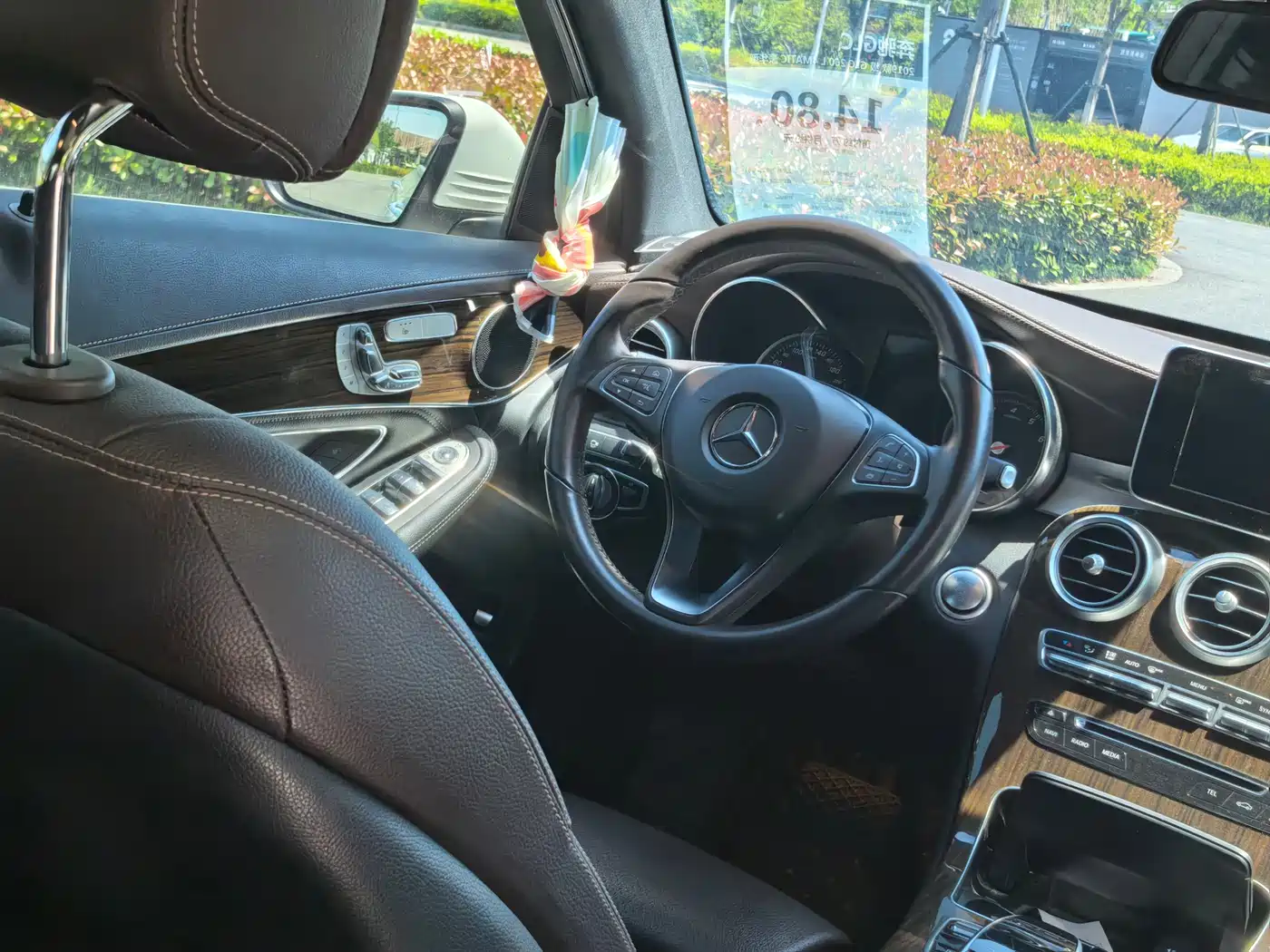 Mercedes-Benz GLC 2019 GLC 260 L 4MATIC Luxury фото 12