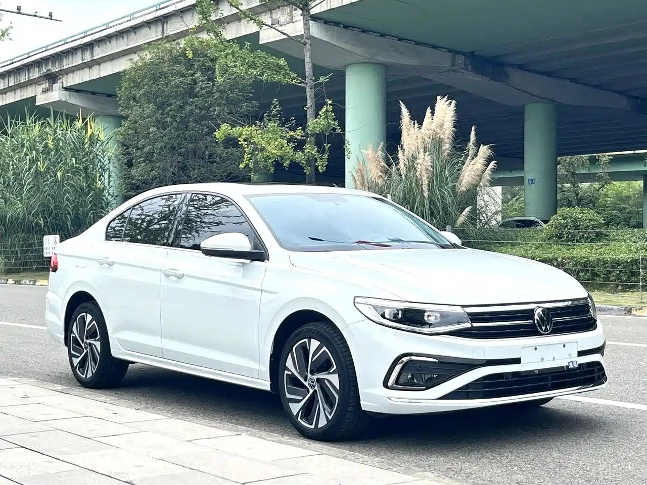 Фото 2 - Volkswagen Bora
