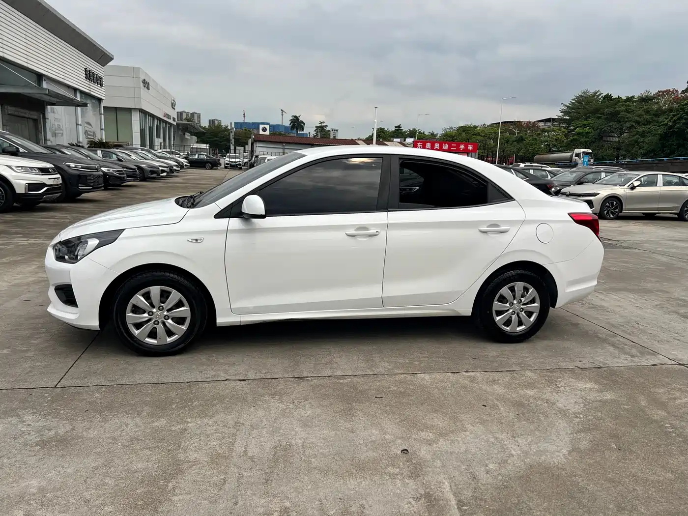 Hyundai Verna 2017 1.4L Manual Renewal China V фото 16