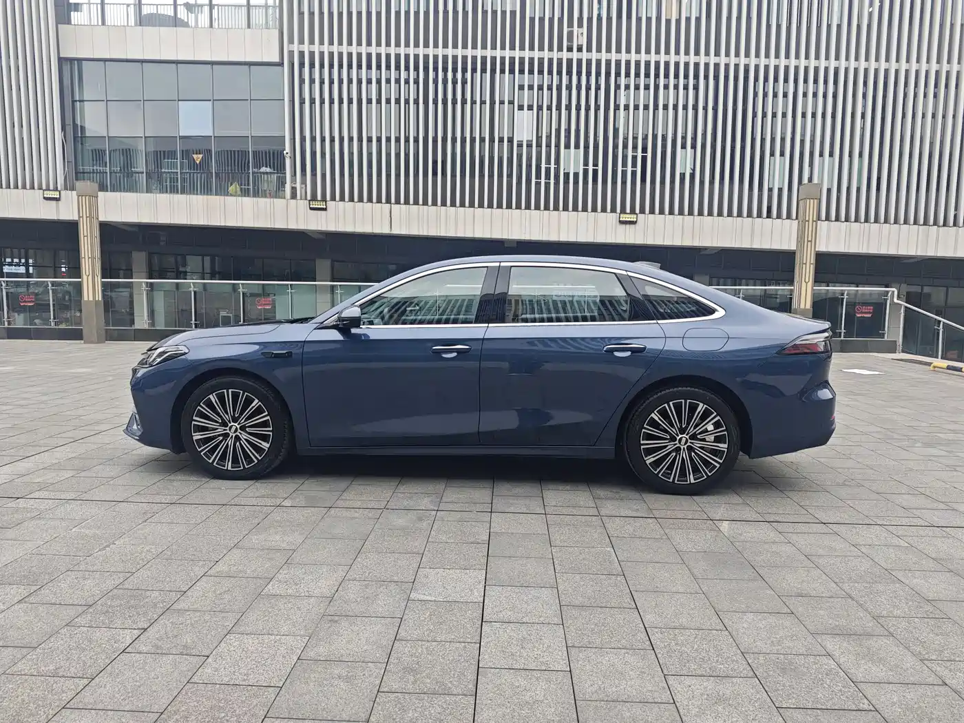 Geely Galaxy Galaxy A7 2025 EM-i фото 22