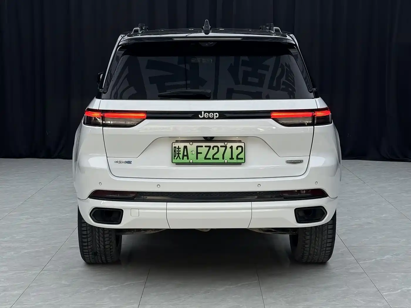 JEEP GRAND CHEROKEE 4XE (IMPORTED)