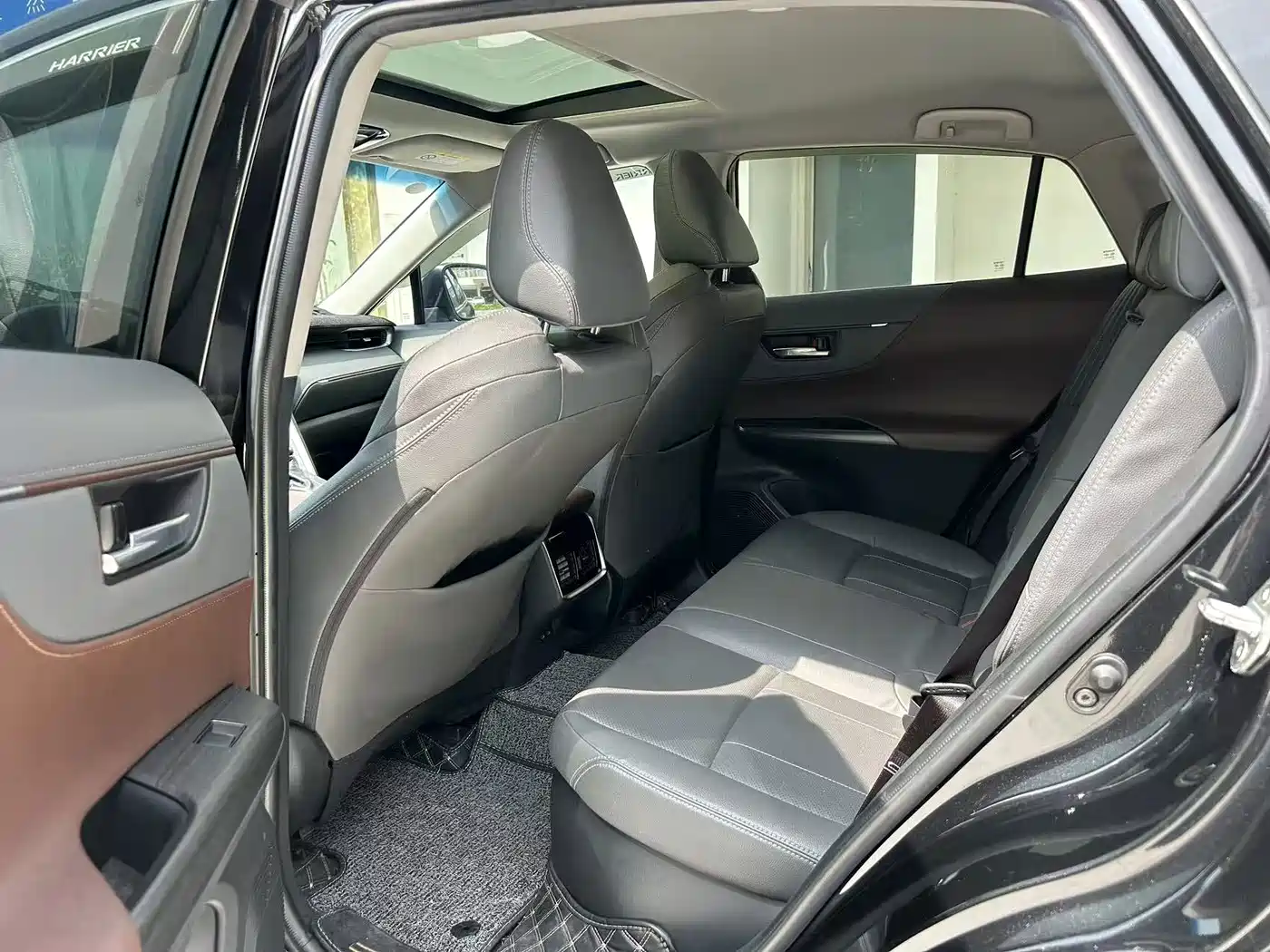 Toyota Lingfang HARRIER 2022 2022 Hybrid 2.5L CVT 2WD Luxury Edition