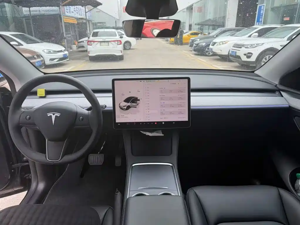 Фото 6 - Tesla Model Y
