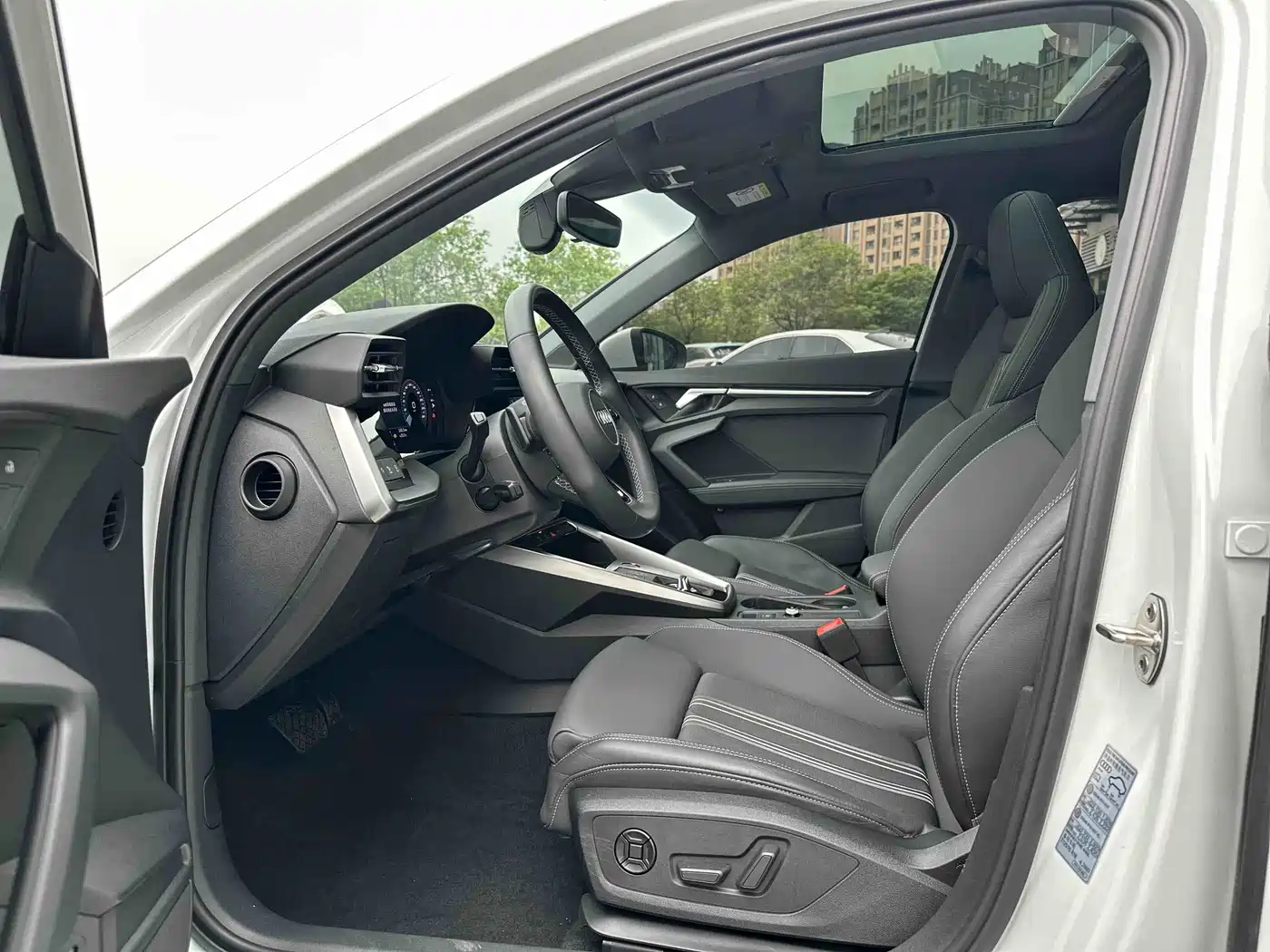Audi A3 2023 Facelift Sportback 35 TFSI Fashion Sport фото 11