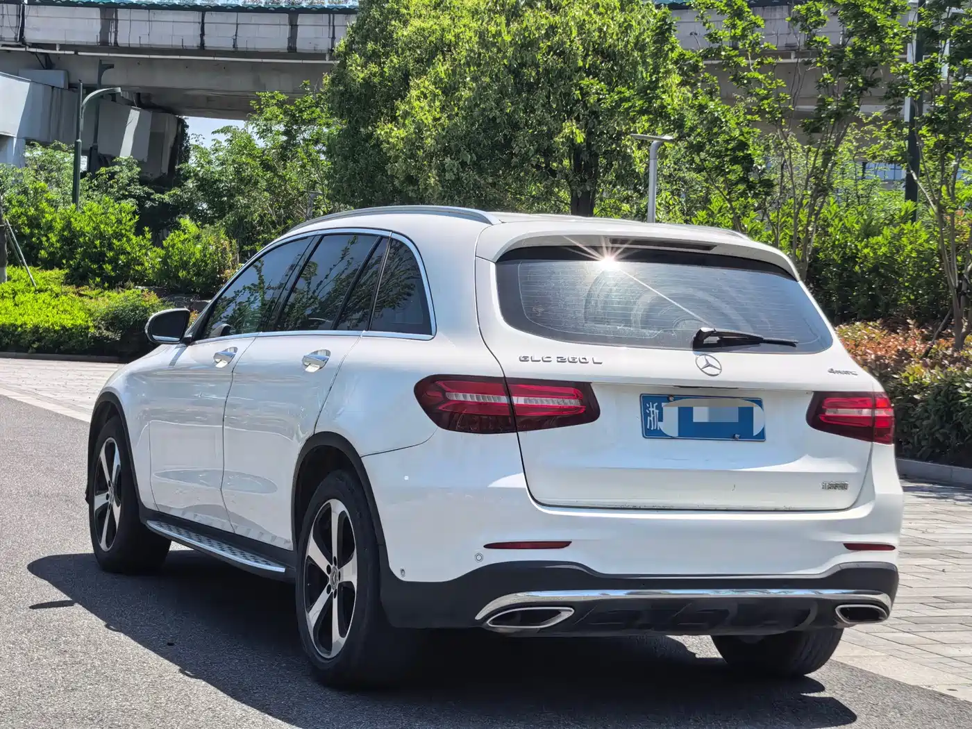 Mercedes-Benz GLC 2019 GLC 260 L 4MATIC Luxury фото 4