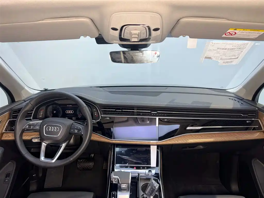 Photo 7 - Audi Q7