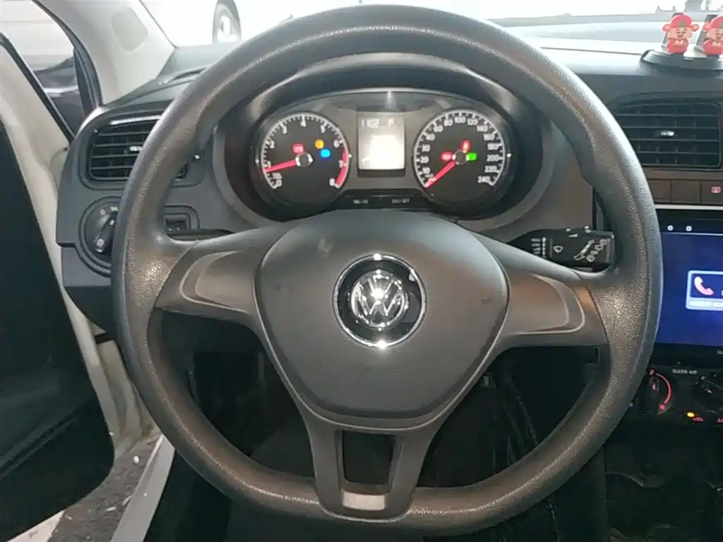 Volkswagen Polo 2018 1.5L Auto Safe Drive фото 11