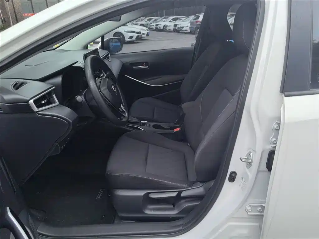 Toyota Corolla 2023 1.8L Smart Hybrid Dual Engine Elite Edition фото 8