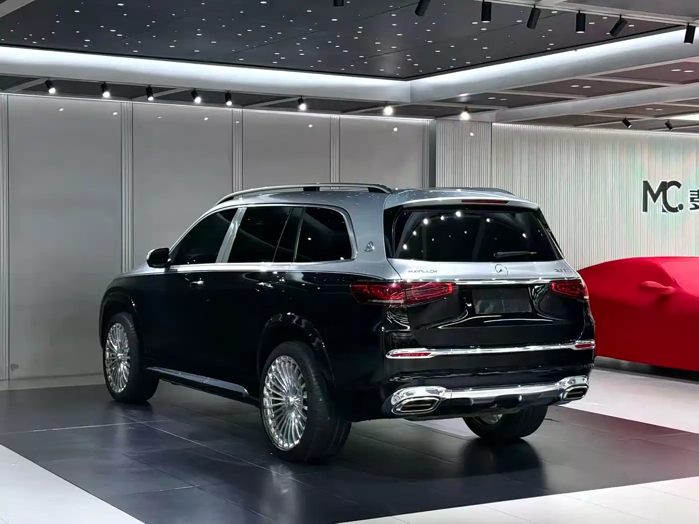 Mercedes-Benz Maybach GLS 2022 GLS 600 4MATIC Etiquette Edition фото 9
