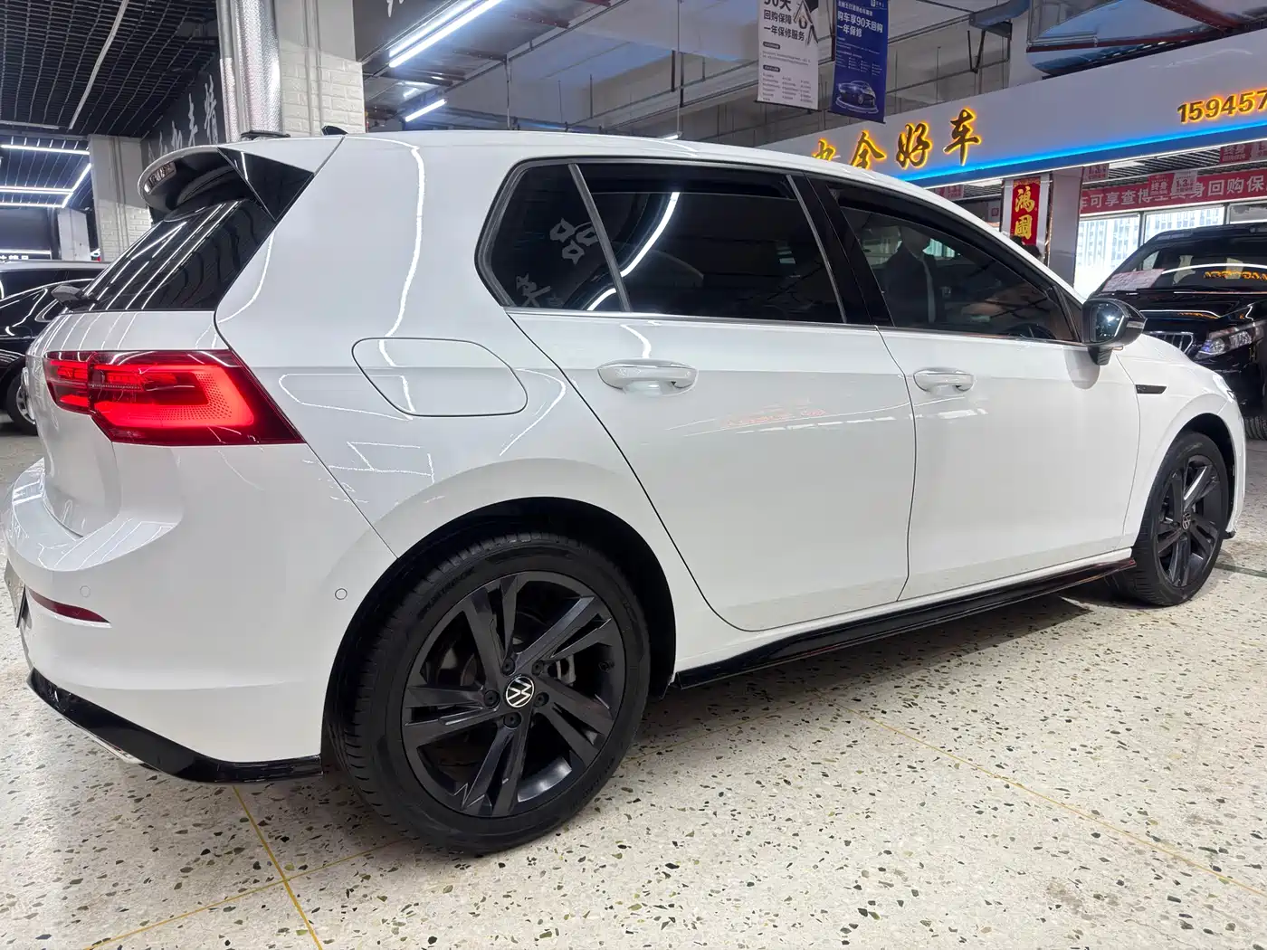 Volkswagen Golf 2023 280TSI DSG R-Line Lite фото 6