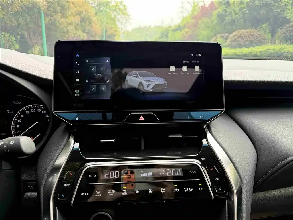 Toyota Venza 2023 2.0L CVT FWD Luxury фото 10