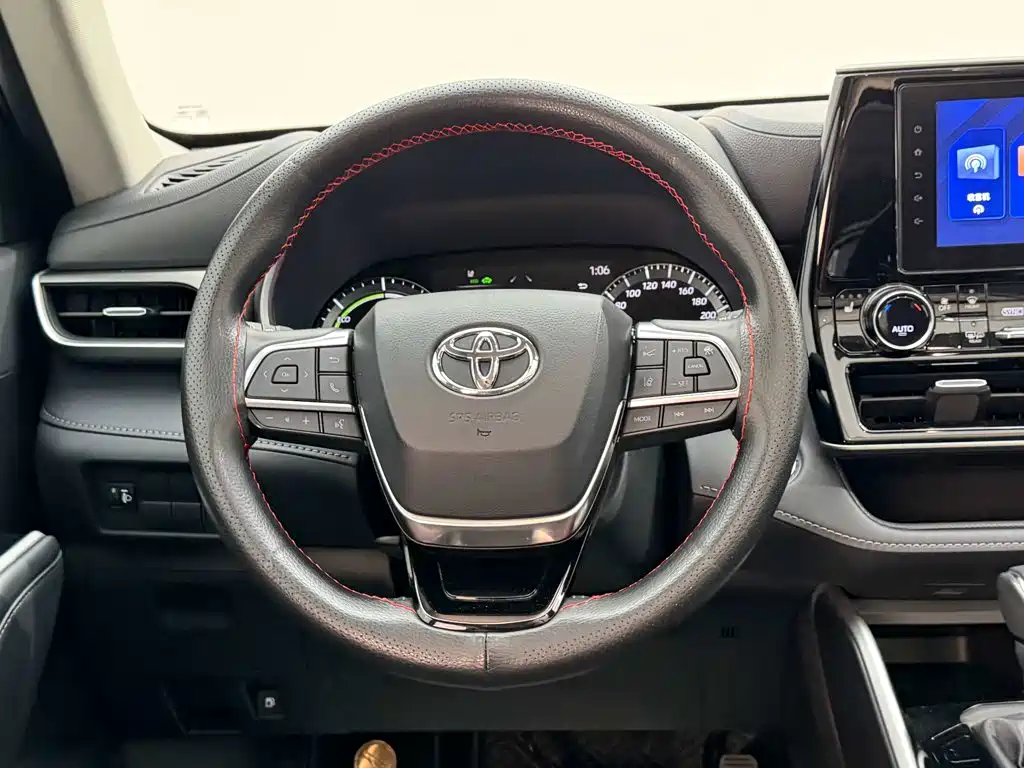 TOYOTA HIGHLANDER