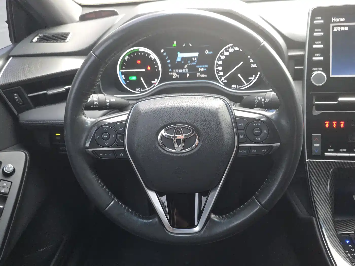 Toyota Avalon 2019 Hybrid 2.5L Luxury Edition China V фото 19