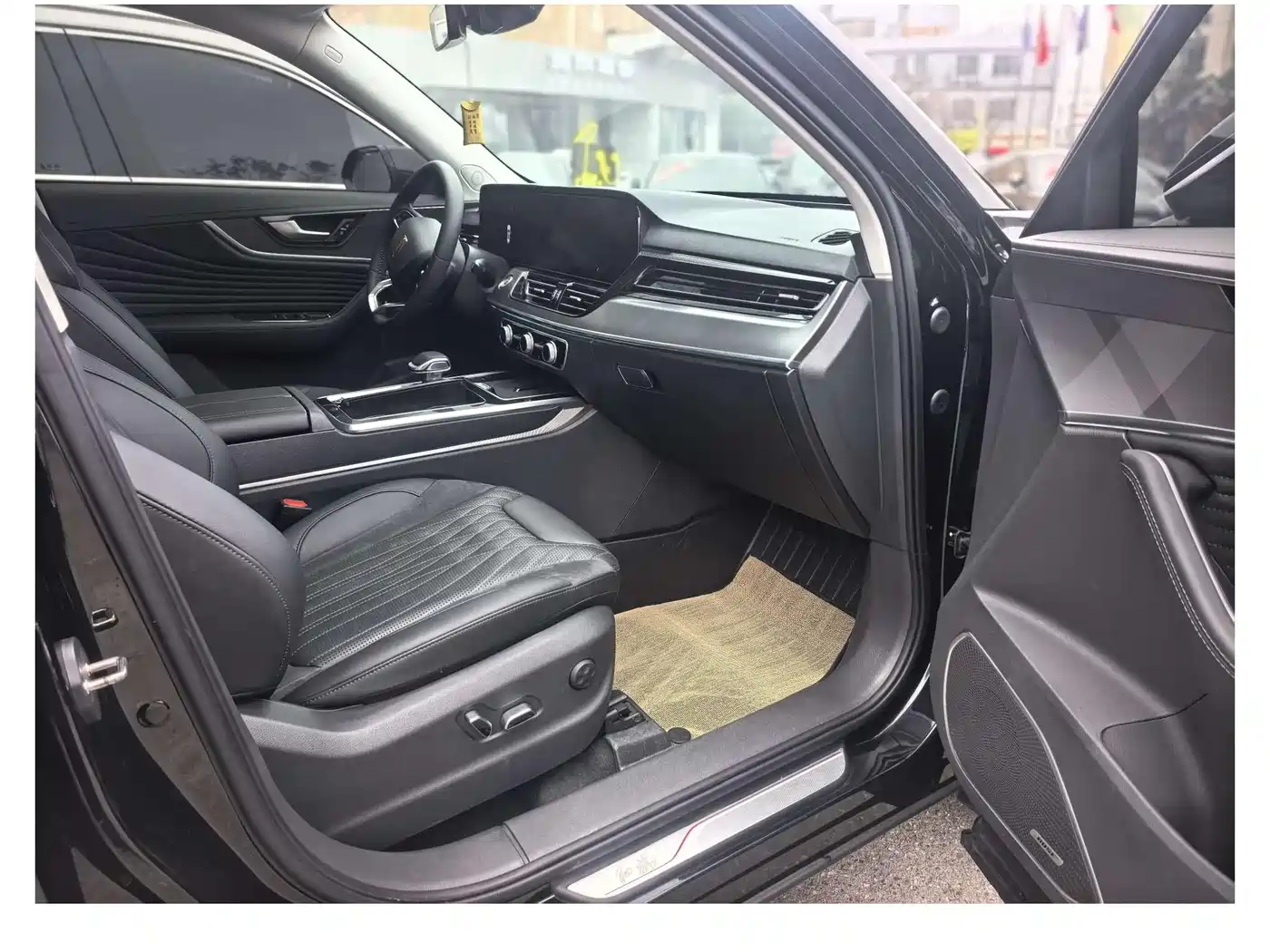 Hongqi HS5 2023 2.0T AWD Flag Enjoy Pro Edition фото 6