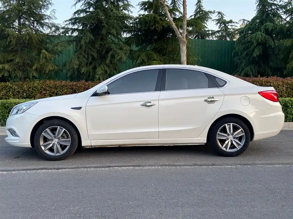 Changan Eado 2015 2015 1.6L Manual Luxury China V