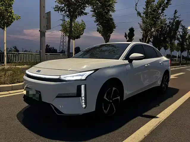  Geely Galaxy Galaxy L6 2025 EM-i 60km Explorer Edition