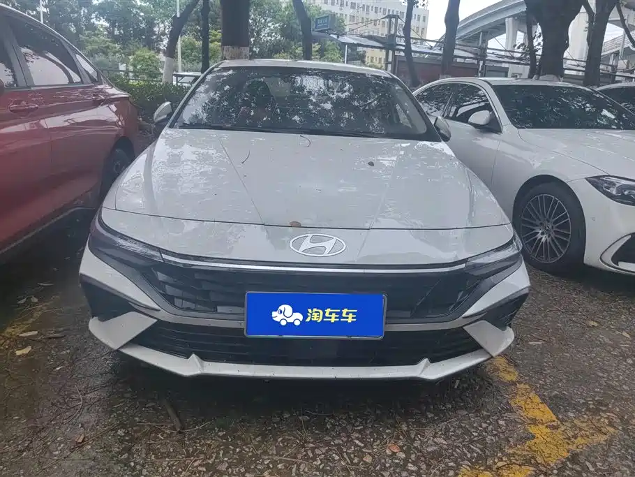 MODERN ELANTRA