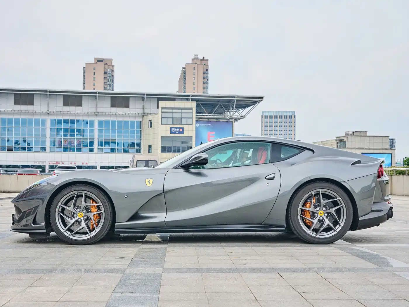 Ferrari 812 2019 2017 6.5L Superfast