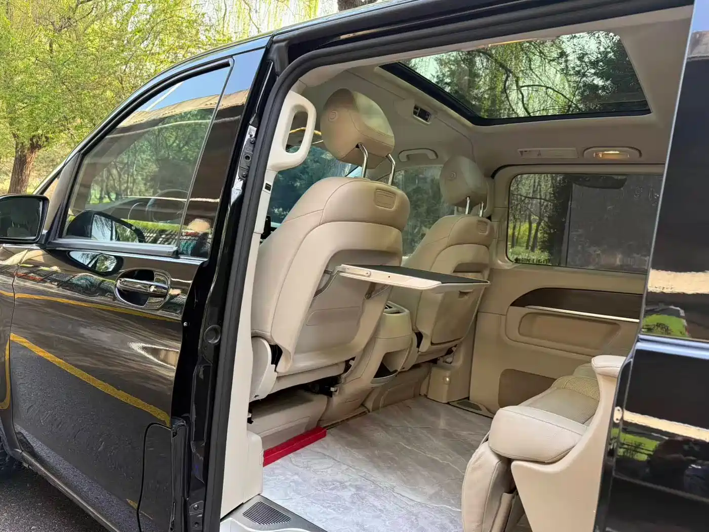 MERCEDES-BENZ V CLASS