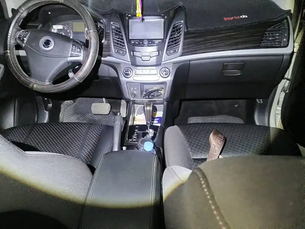 SsangYong Korando 2014 2013 2.0L Petrol 2WD Auto Elite