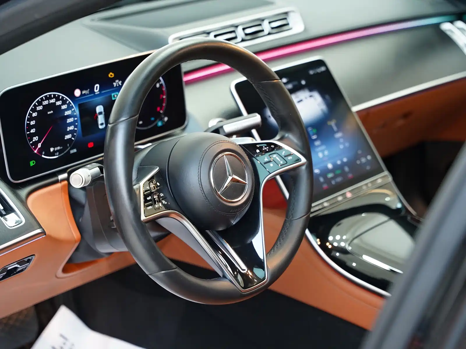 Фото 13 - Mercedes-Benz S-Class