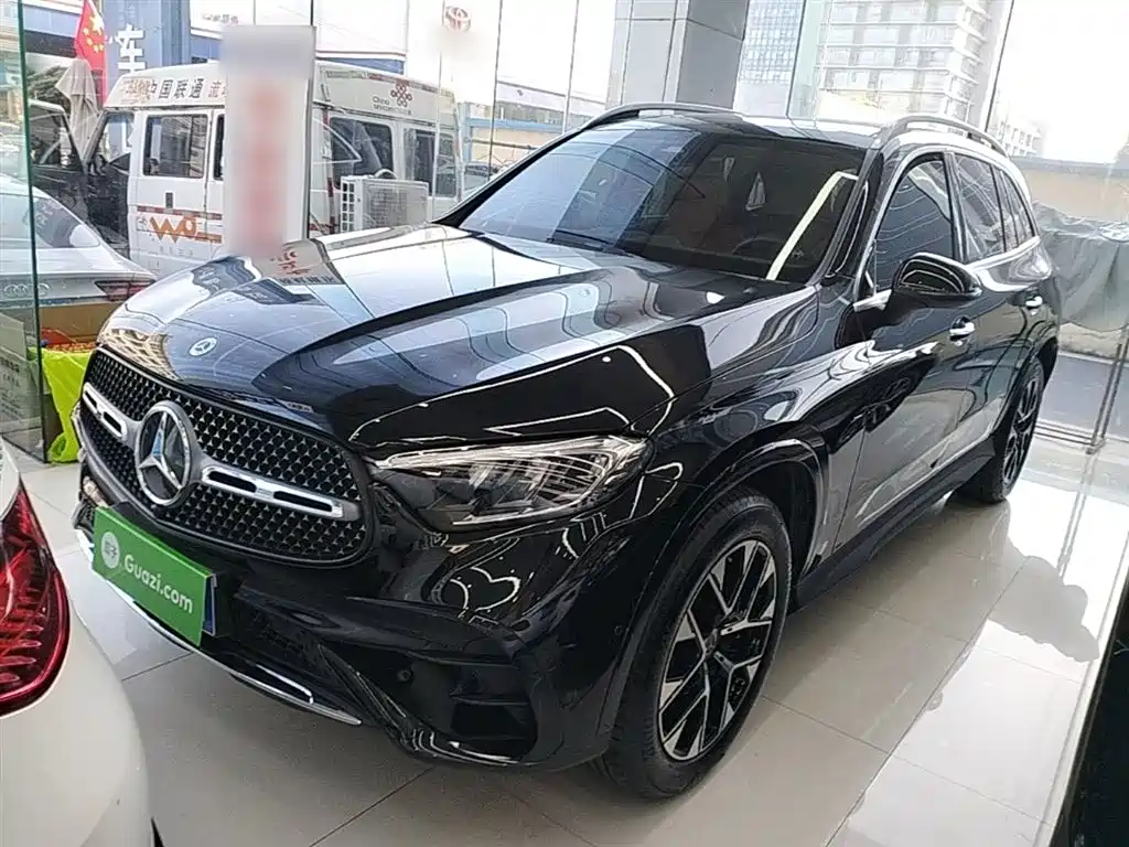 Mercedes-Benz GLC 2023 GLC 260 L 4MATIC Luxury 5-Seater фото 2