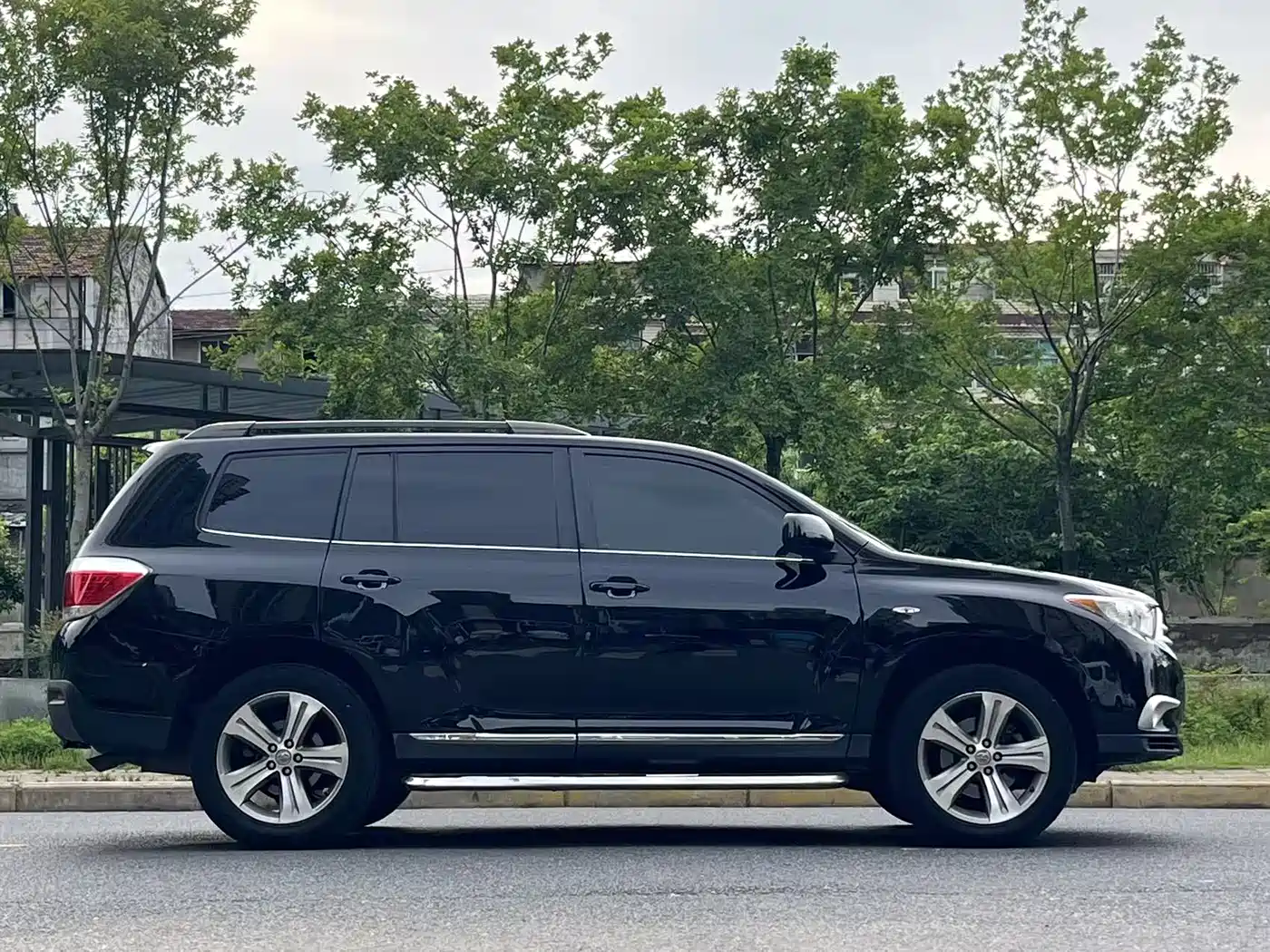 Toyota Highlander 2012 2.7L 2WD 7-Seater Luxury Edition фото 8