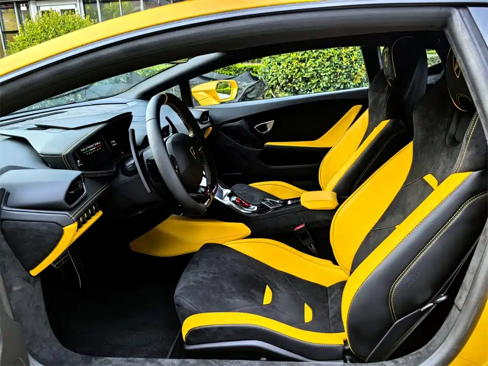 LAMBORGHINI HURACÁN