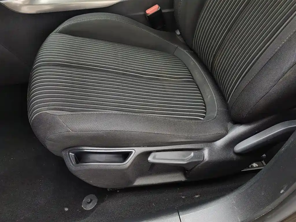 Peugeot 408 2014 1.8L Automatic Luxury Edition фото 20
