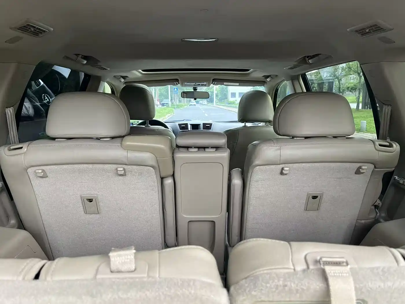 Toyota Highlander 2012 2.7L 2WD 7-Seater Luxury Edition фото 21
