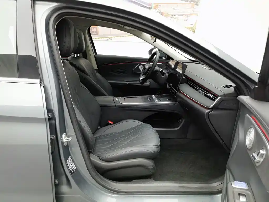 Chery Fengyun Fengyun A8L 2025 2025 1.5TGDI 145km Luxury