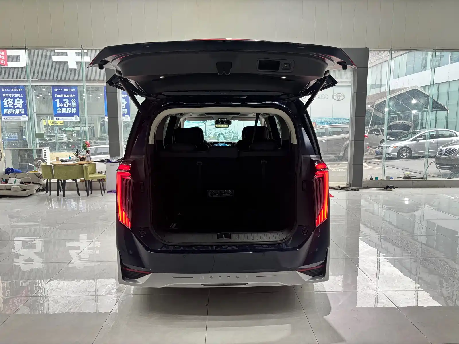 Фото 26 - GAC Trumpchi Trumpchi E9