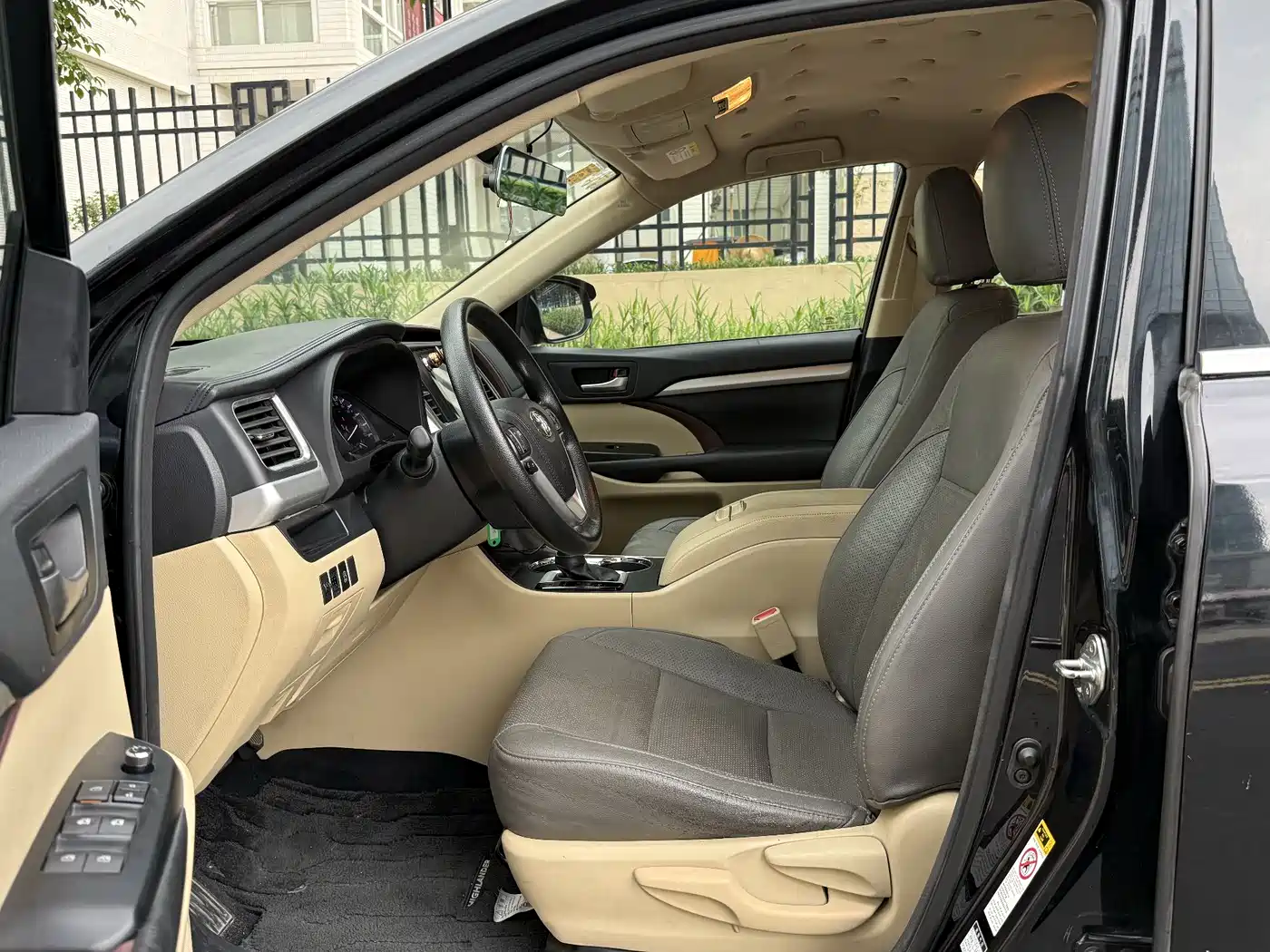 Toyota Highlander 2015 2.0T FWD Elite Edition 5-seater фото 18
