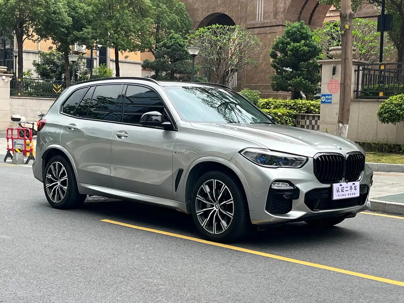 BMW X5 (Import) 2019 xDrive40i M Sport Package фото 3