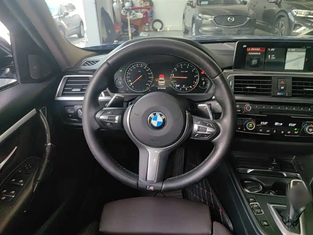 BMW 3 Series 2018 320Li M Sport Black Night Edition фото 11