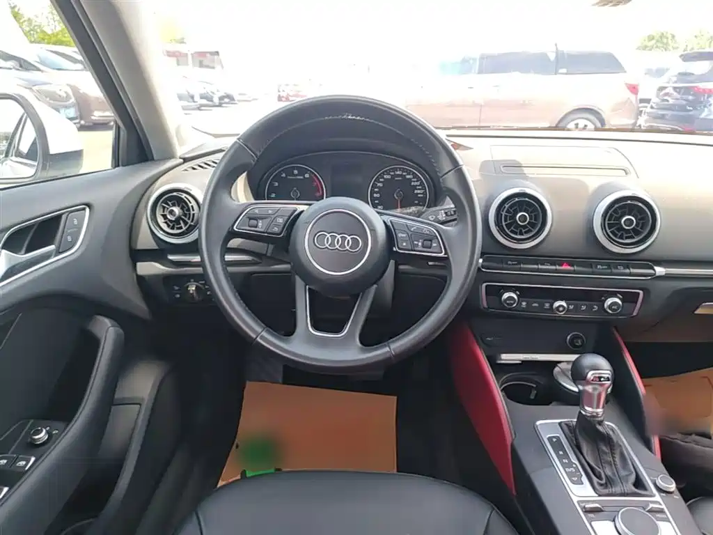 Audi A3 2018 30th Anniversary Sportback 35 TFSI Style фото 7