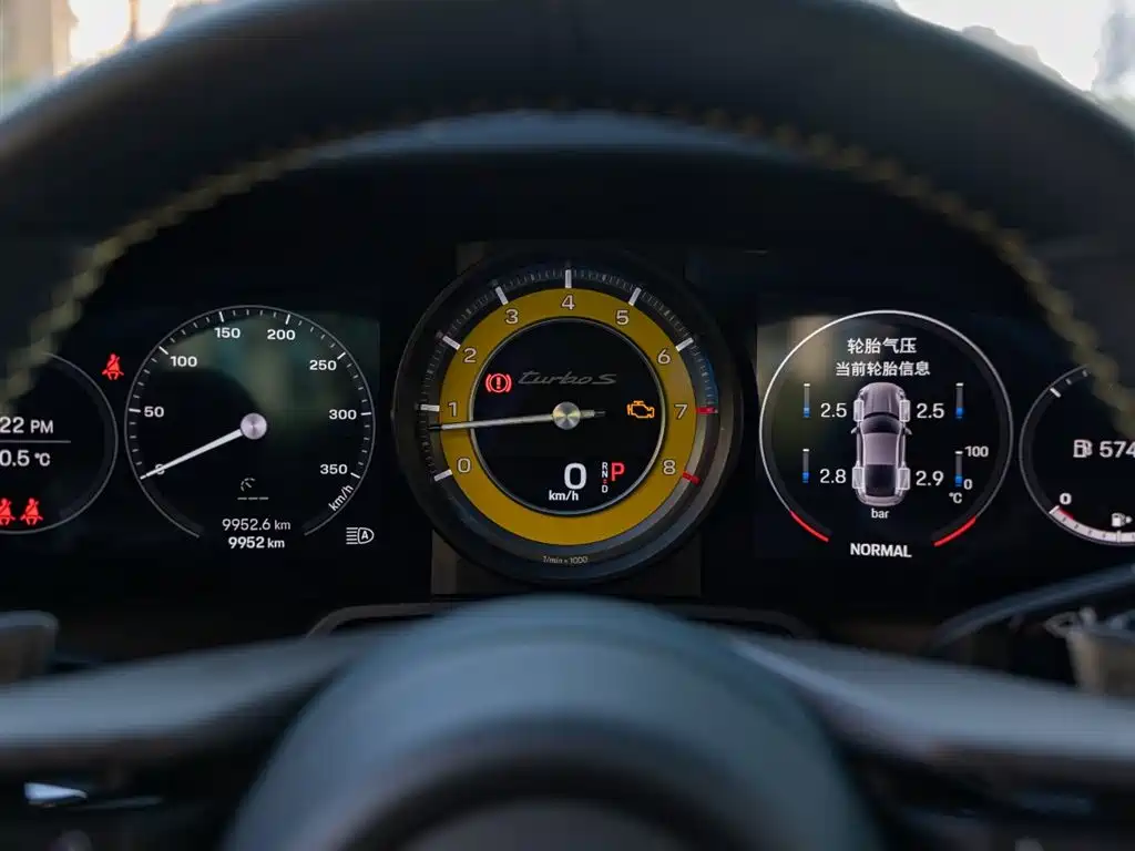 Porsche 911 2023 Turbo S 3.7T фото 12