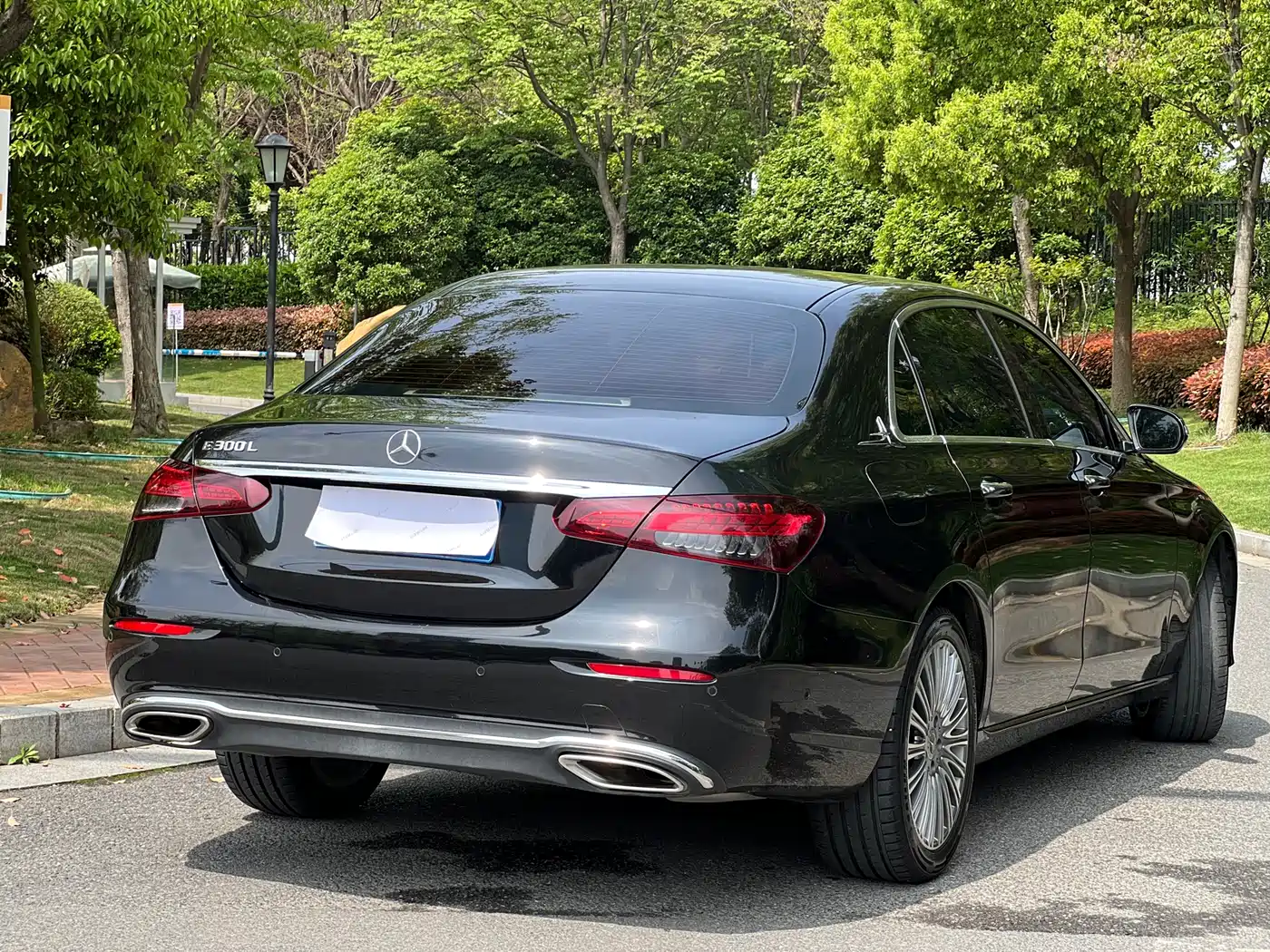 Mercedes-Benz E-Class 2023 E 300 L Luxury фото 23